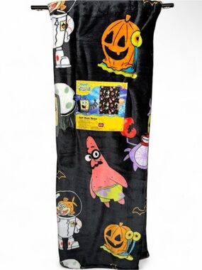 SpongeBob SquarePants Halloween Plush Throw Blanket, black
